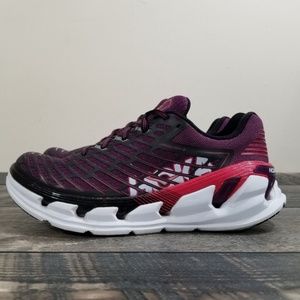Hoka One One Vanquish Size 8